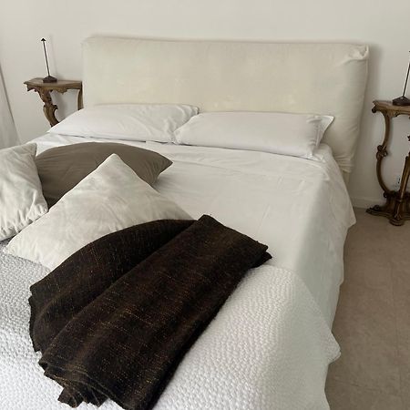 Bed and Breakfast Fleur Blanche Верона Экстерьер фото