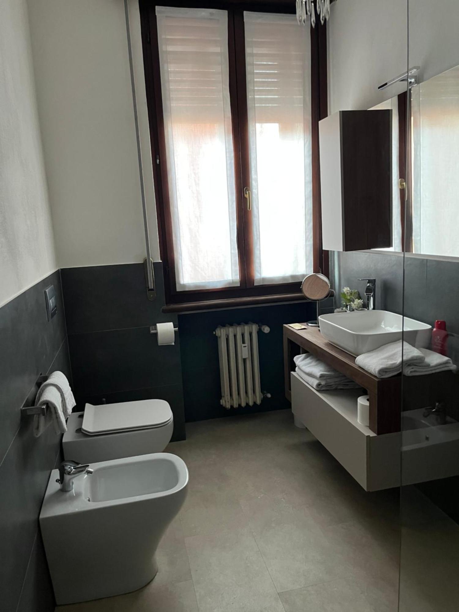 Bed and Breakfast Fleur Blanche Верона Экстерьер фото