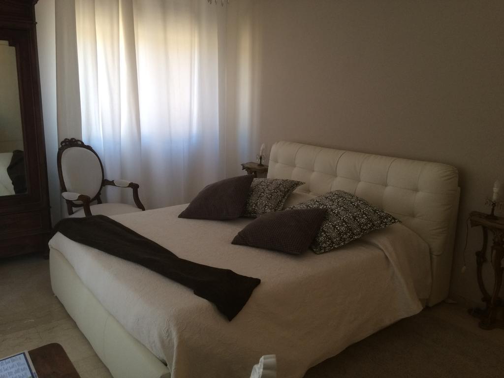 Bed and Breakfast Fleur Blanche Верона Экстерьер фото